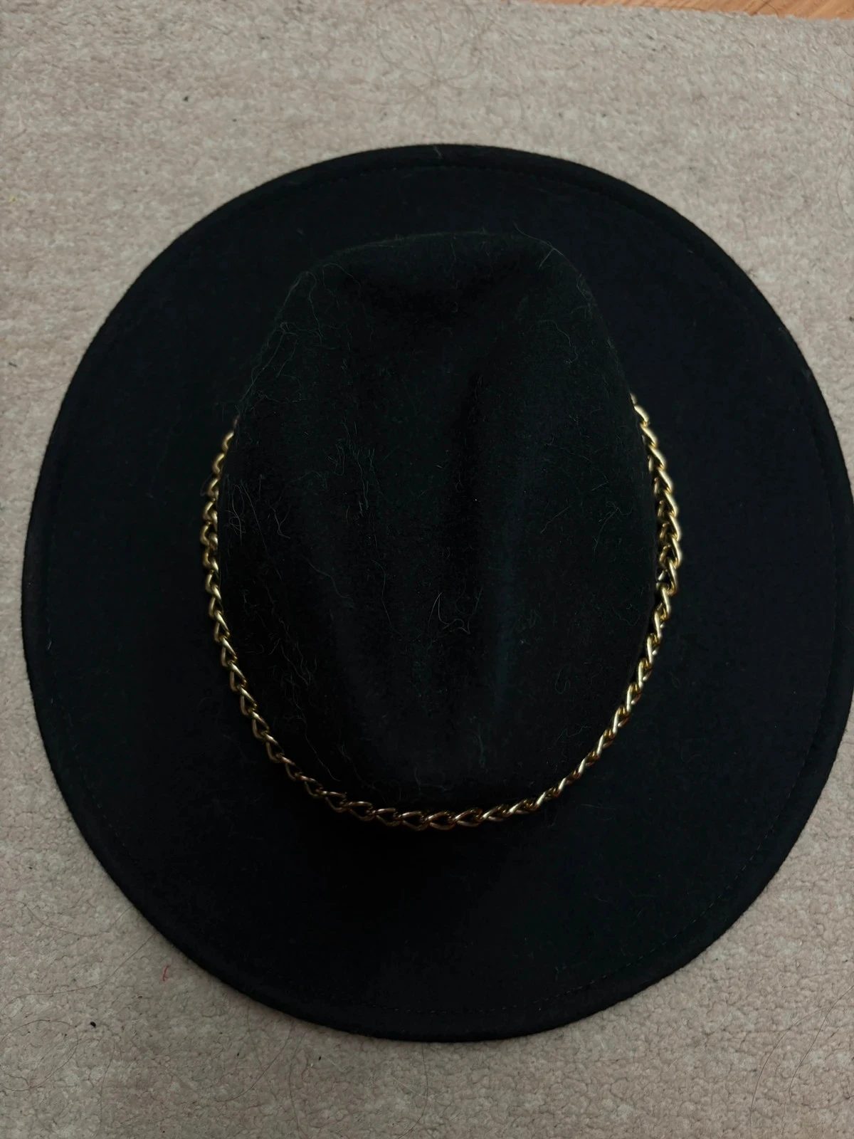 Chapeau noir femme chaîne – photo 2